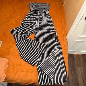 Striped Jumpsuit with slits in pant legs sz L